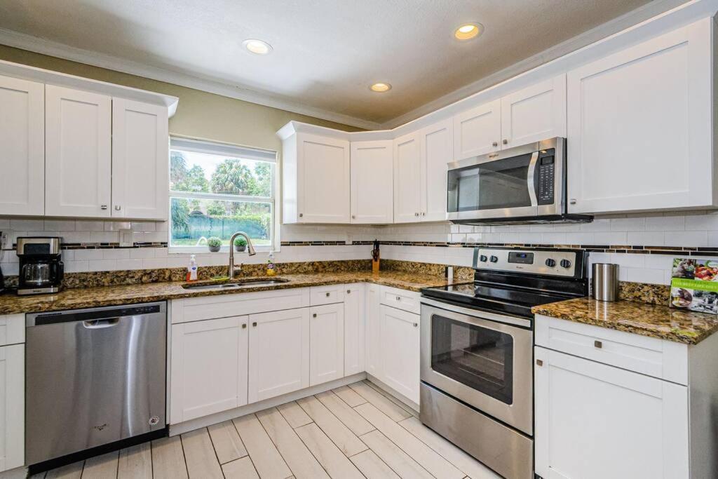 Beautiful Pool House In Old Seminole Heights! Βίλα Τάμπα Εξωτερικό φωτογραφία