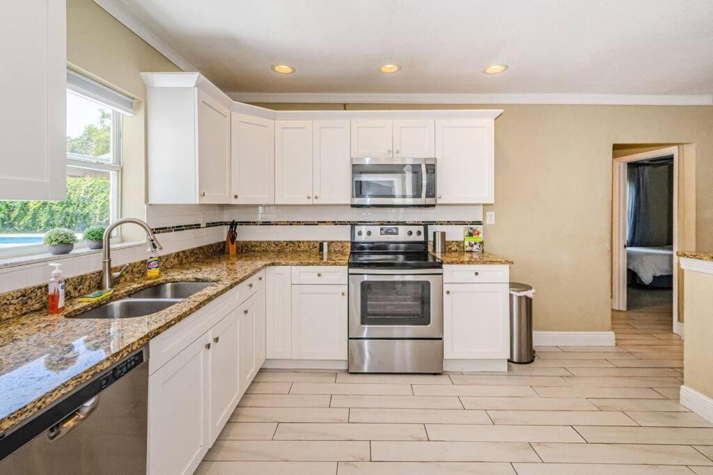Beautiful Pool House In Old Seminole Heights! Βίλα Τάμπα Εξωτερικό φωτογραφία