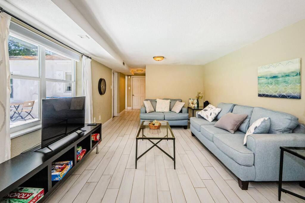 Beautiful Pool House In Old Seminole Heights! Βίλα Τάμπα Εξωτερικό φωτογραφία